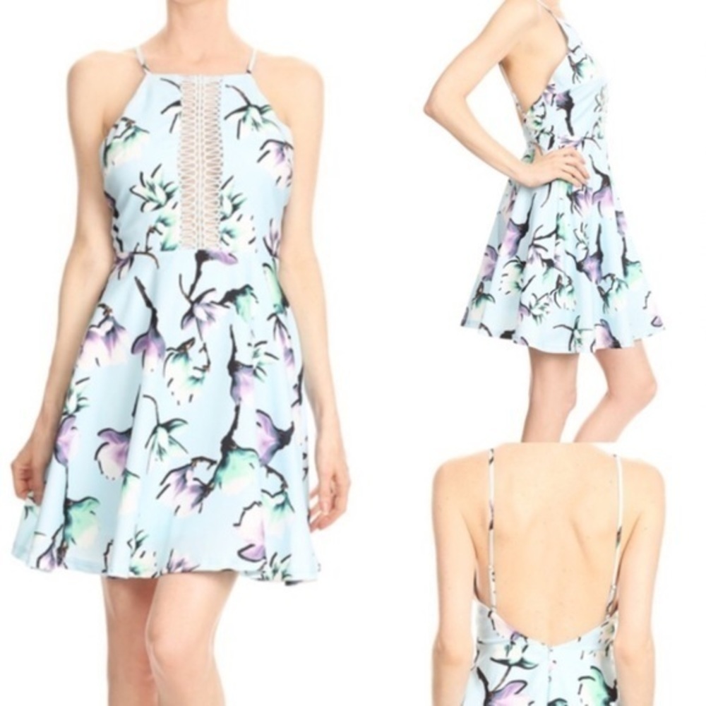 ❣️ Sale was 45$ down sizing ❣️ Floral halter dress